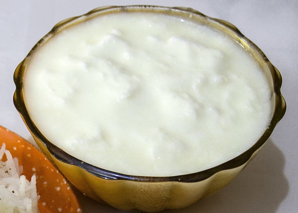Is Curd Good for Fatty Liver: curd nutrition, probiotics in curd, protein in curd, vitamins in curd.