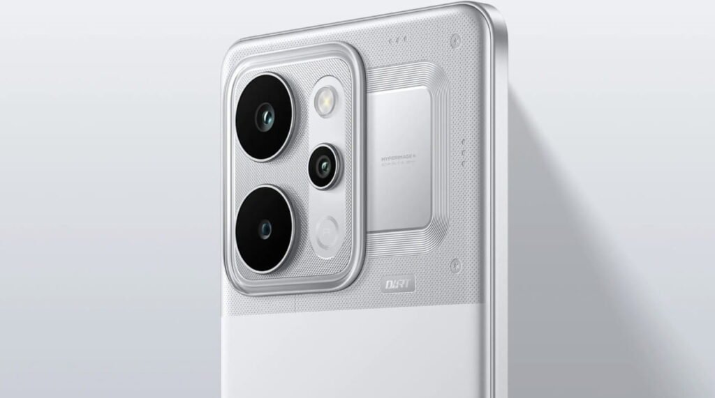 Realme also managed to make space for the camera setup.